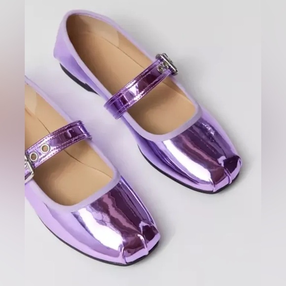 UO Sammy Grommet Strap Ballet Flat - Picture 2 of 7